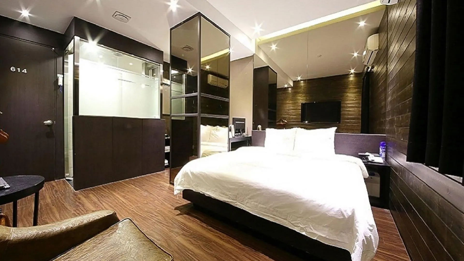 Almond Hotel Busan Station
