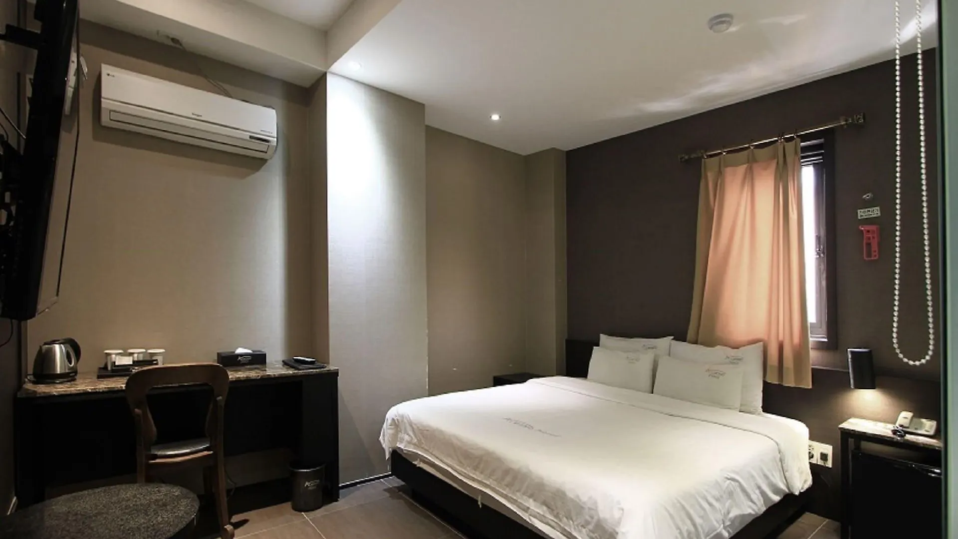 Almond Hotel Busan Station