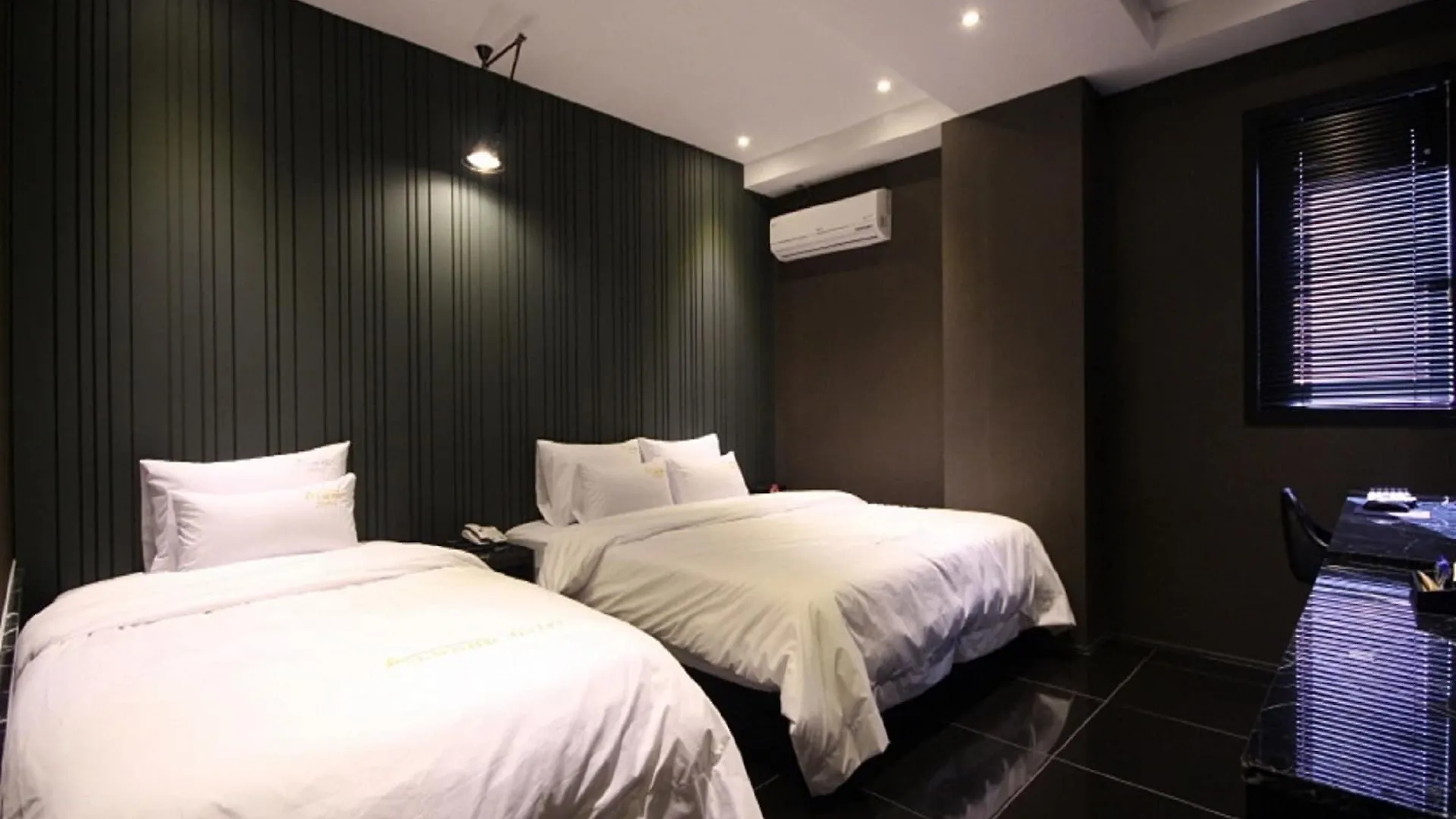 Almond Hotel Busan Station