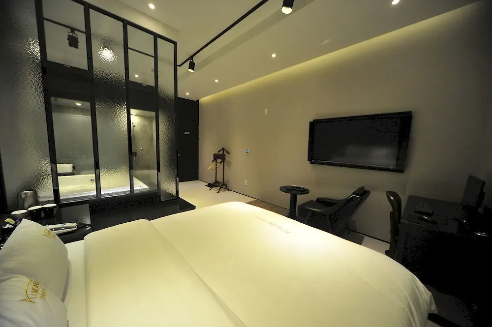 Almond Hotel Busan Station