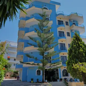 Hotel Blue Heaven ***