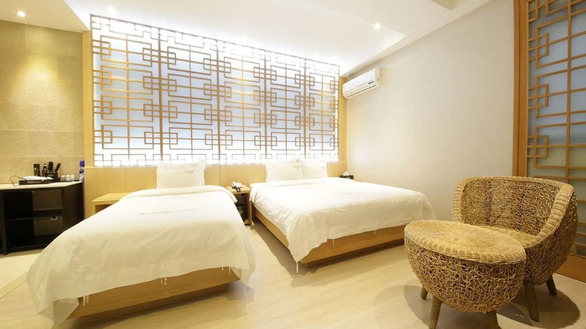Almond Hotel Busan Station