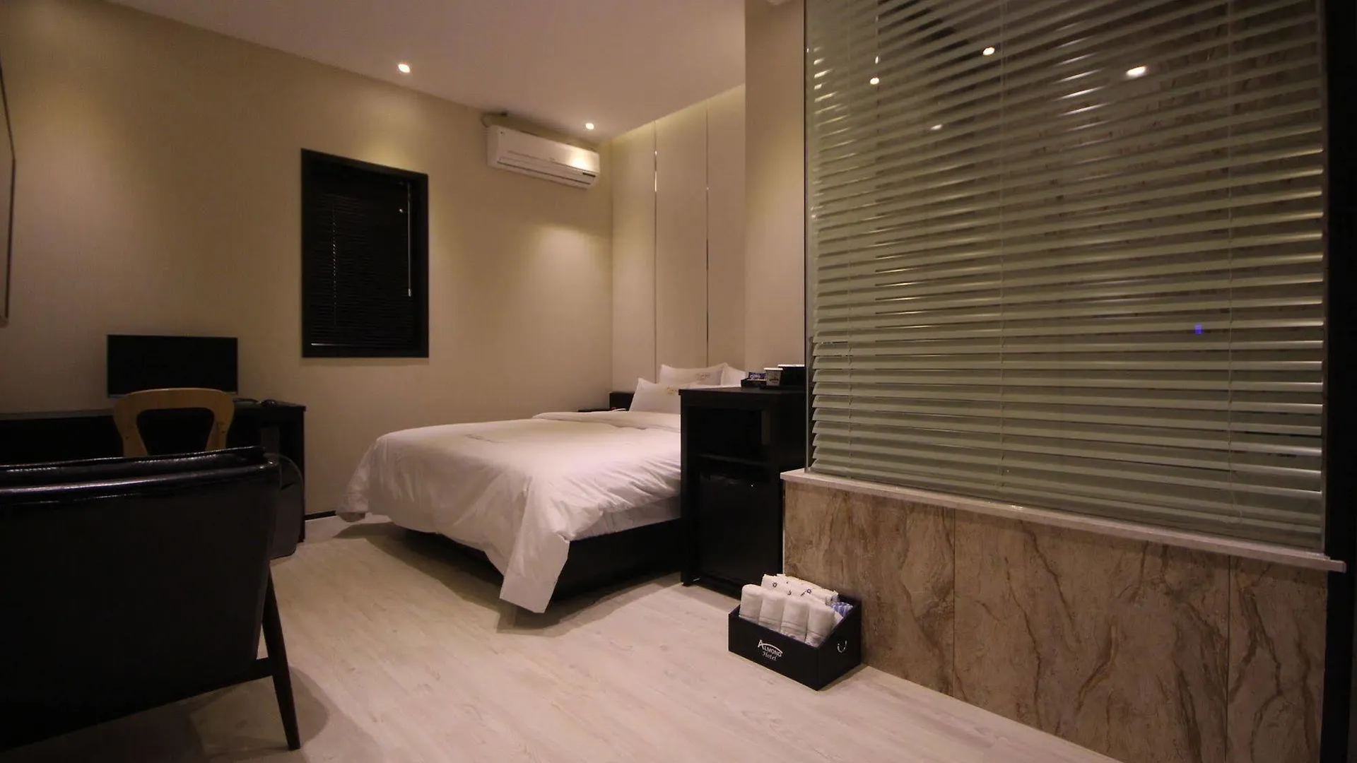 Almond Hotel Busan Station South Korea