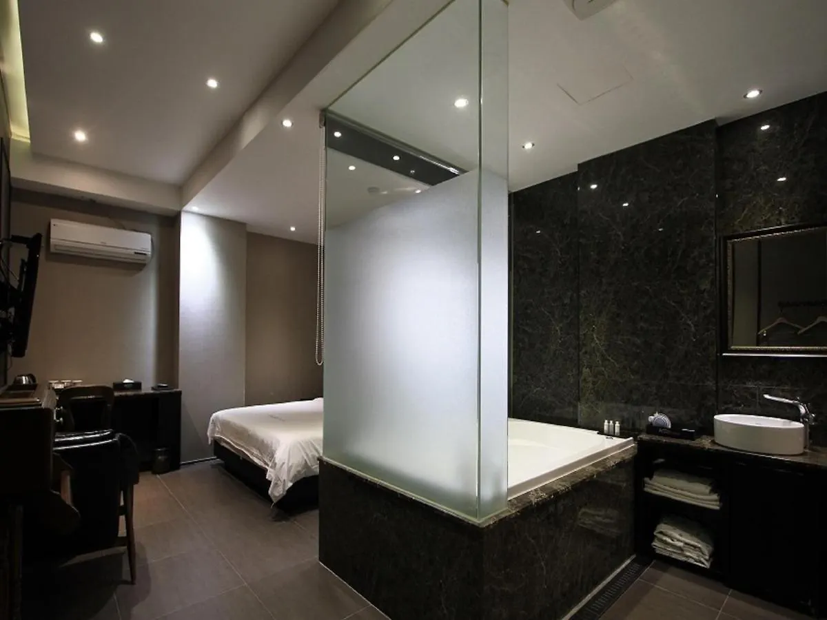 Almond Hotel Busan Station 3*,  Südkorea