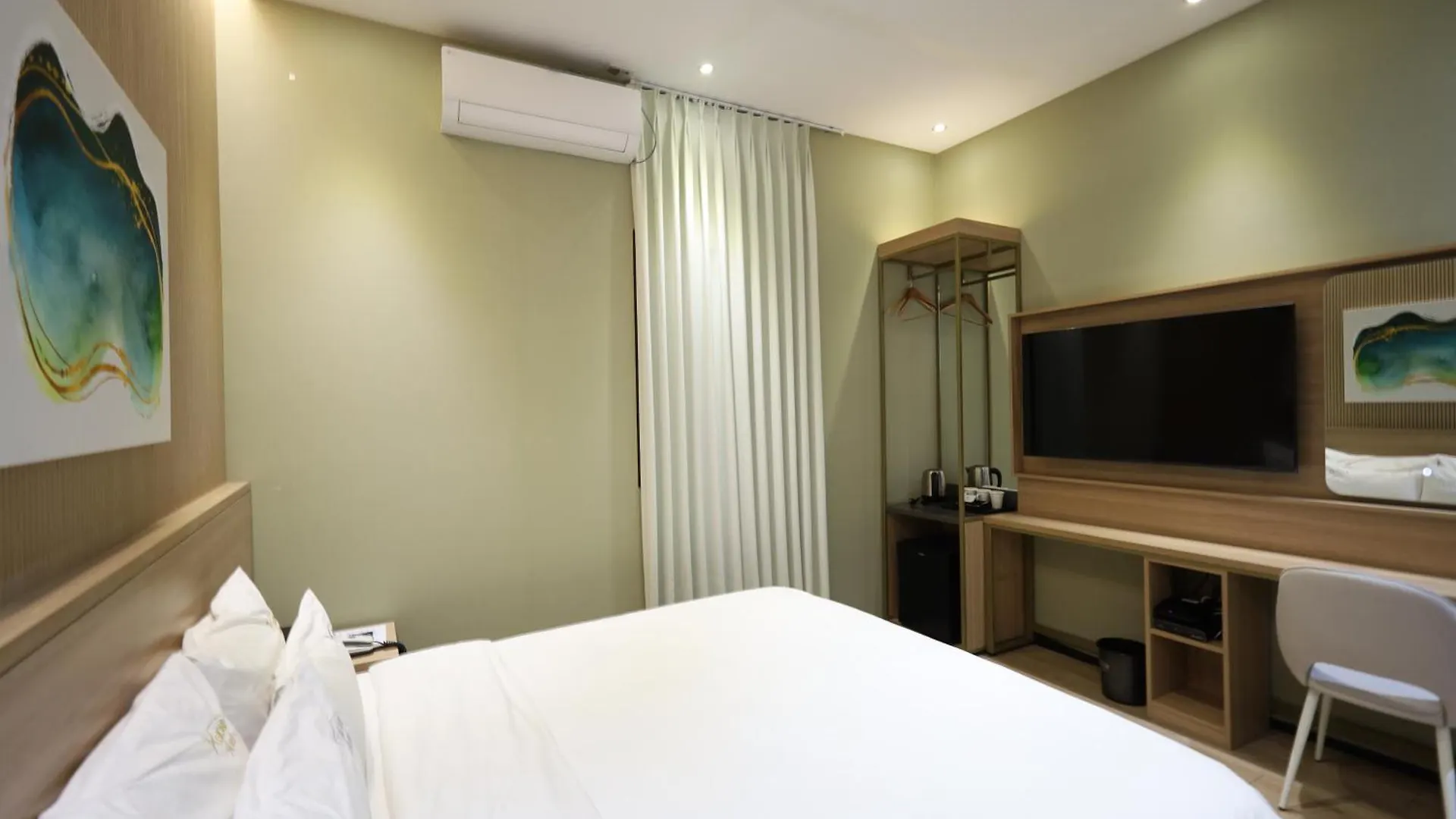 Almond Hotel Busan Station