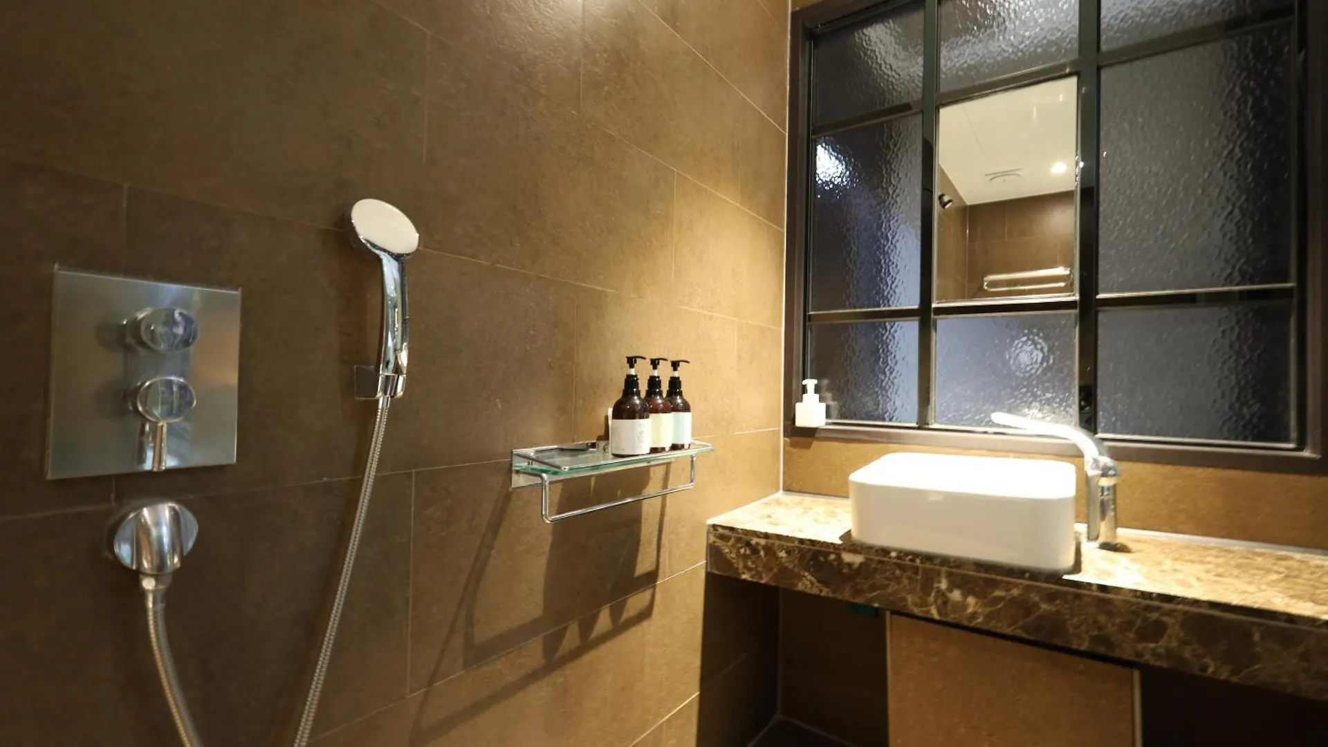Almond Hotel Busan Station