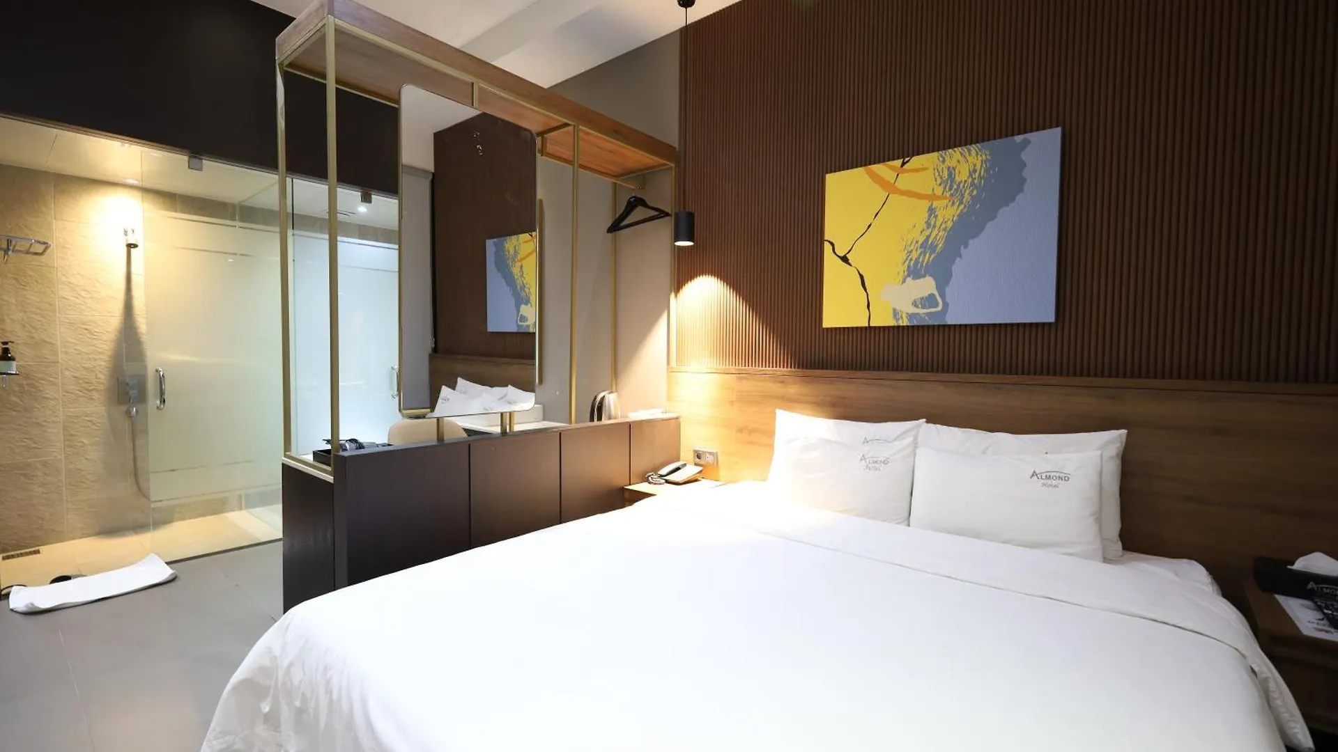 Almond Hotel Busan Station