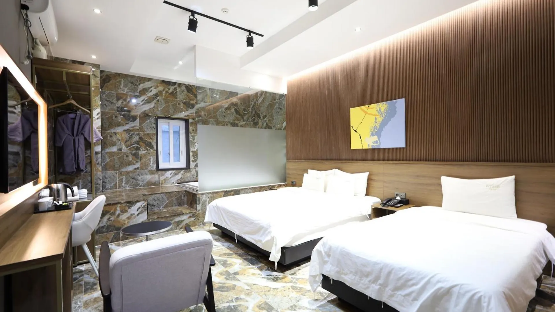 Almond Hotel Busan Station