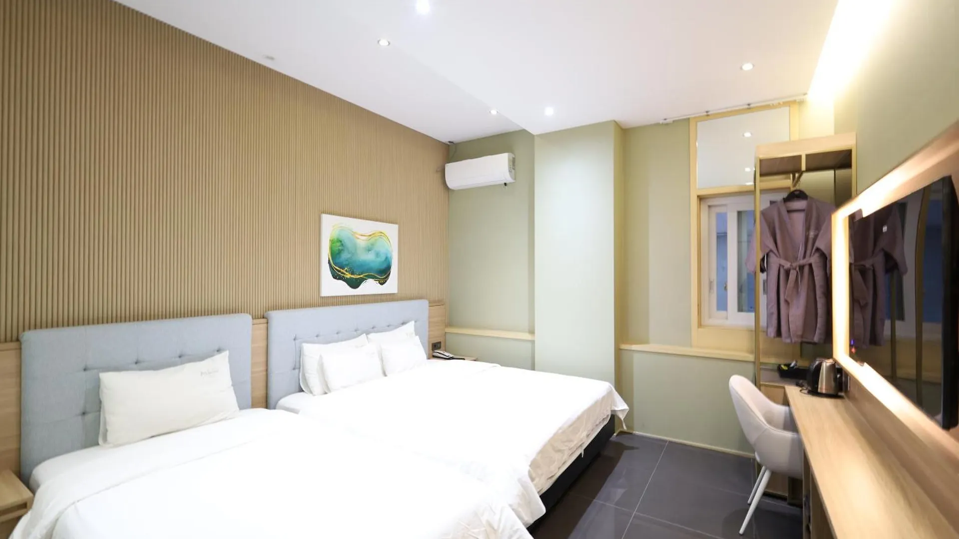 ***  Almond Hotel Busan Station Corée du Sud