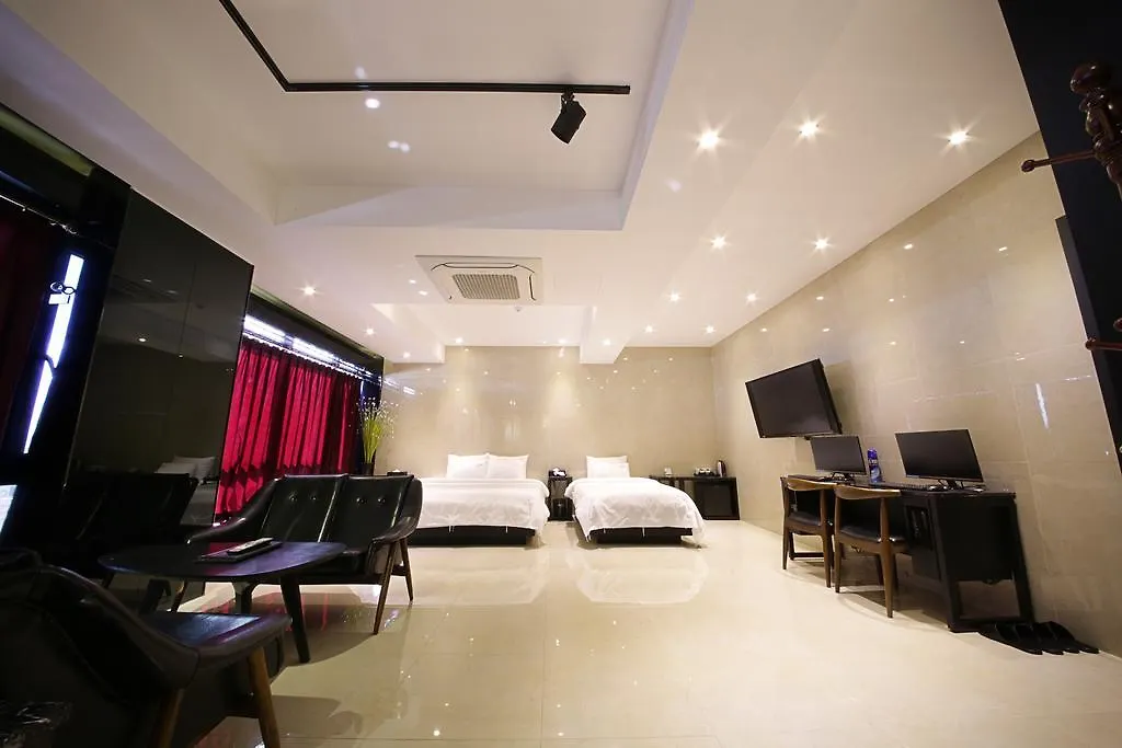 Almond Hotel Busan Station