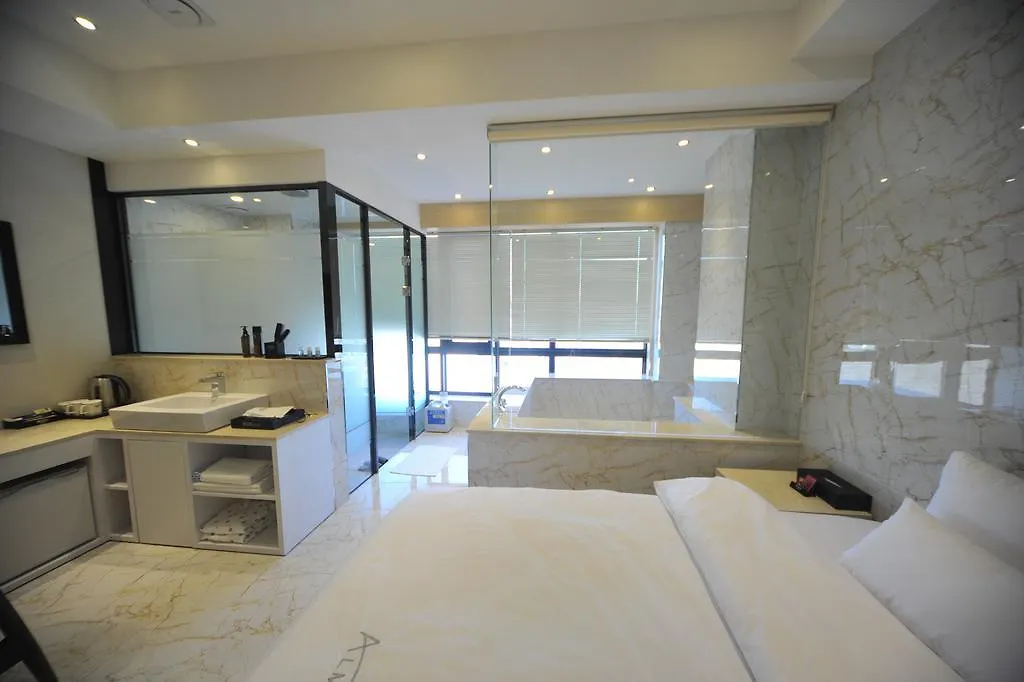 Almond Hotel Busan Station
