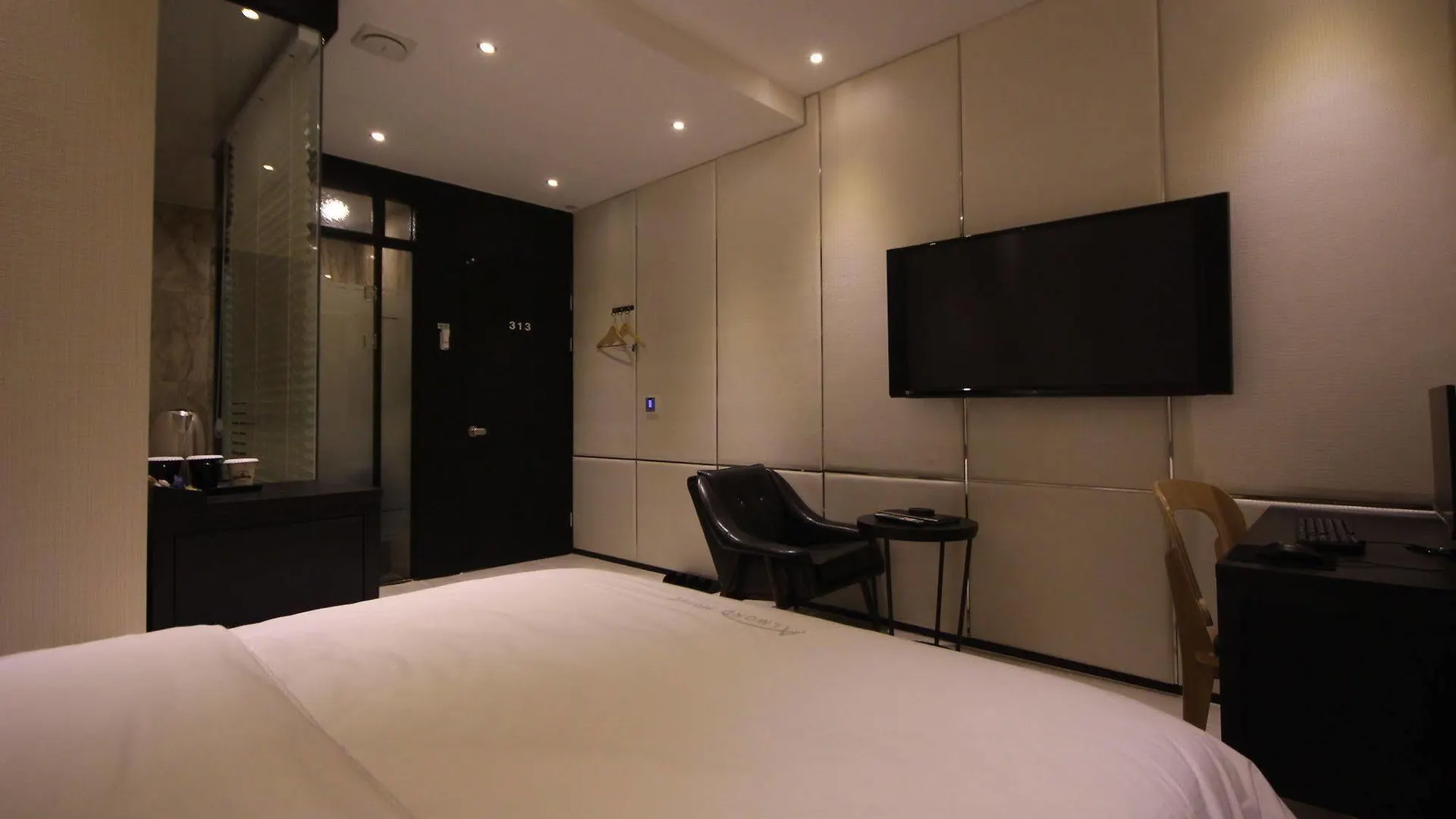 Almond Hotel Busan Station