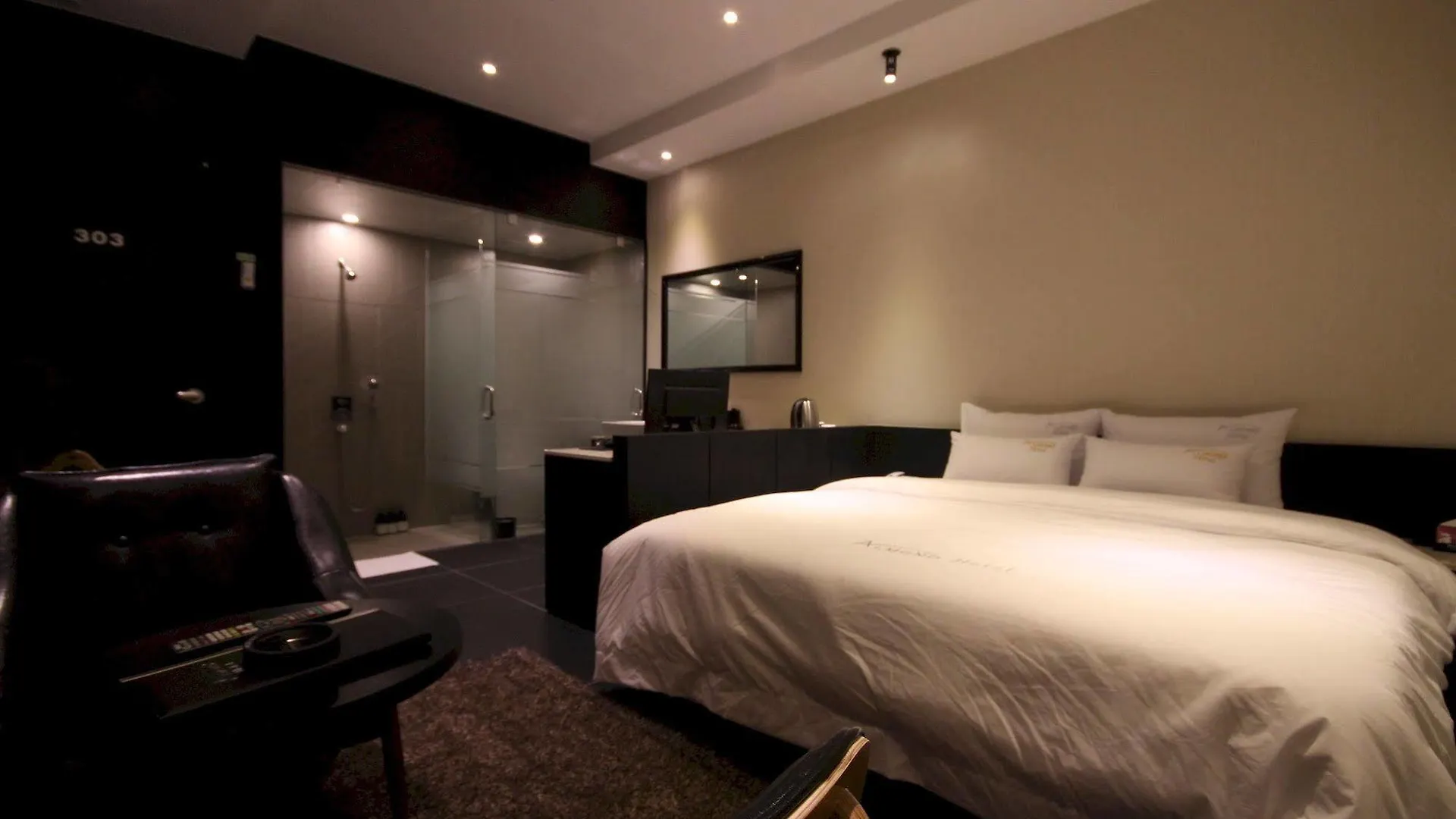 Almond Hotel Busan Station 3*,